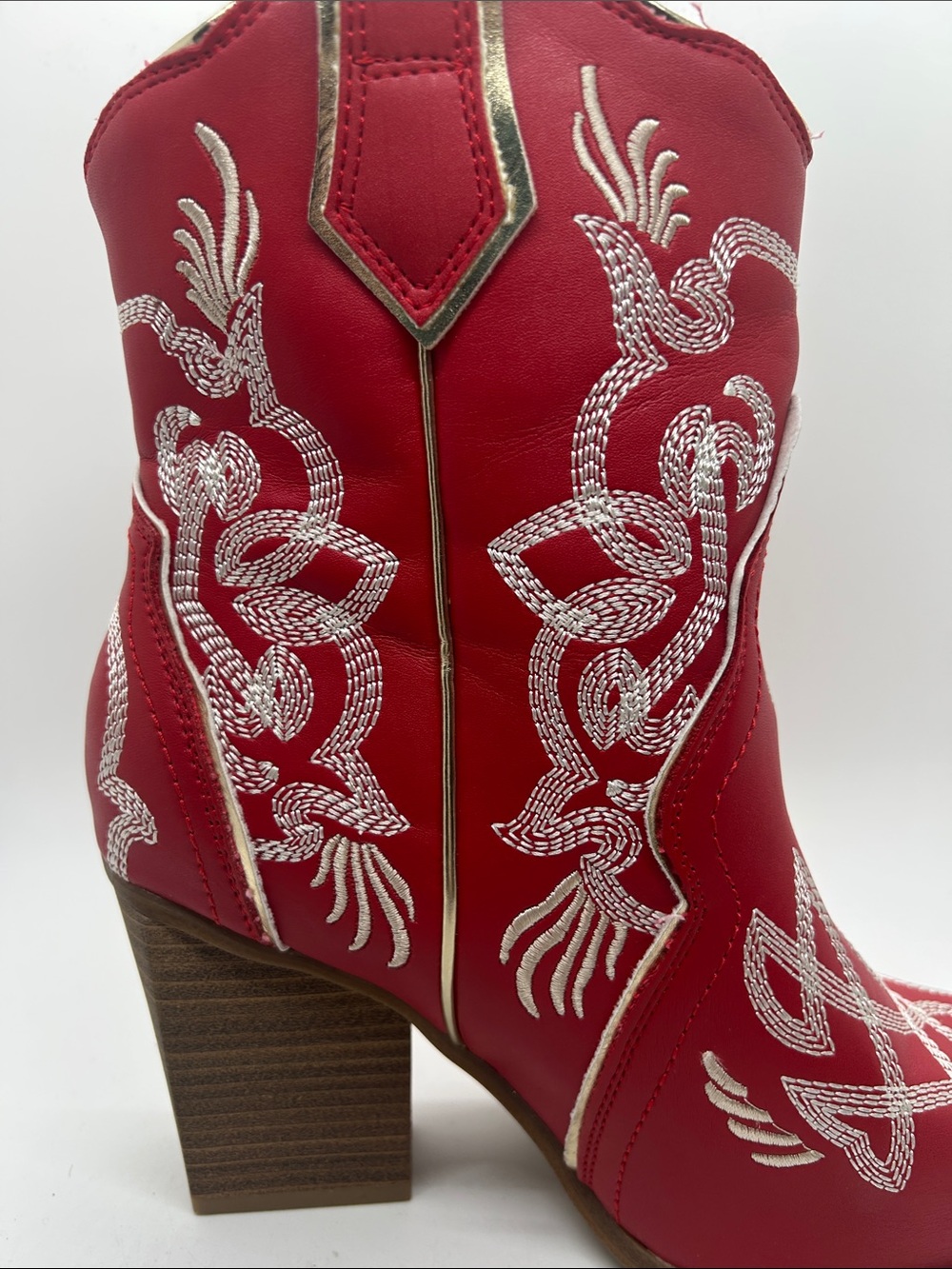 MIA Red Wendi Embroidered Western Ankle Boots **Size 6** 🌺🌺 - Picture 6 of 9